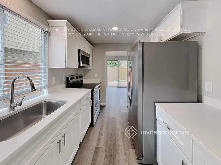 2418 SW 306th Pl — Photo 7