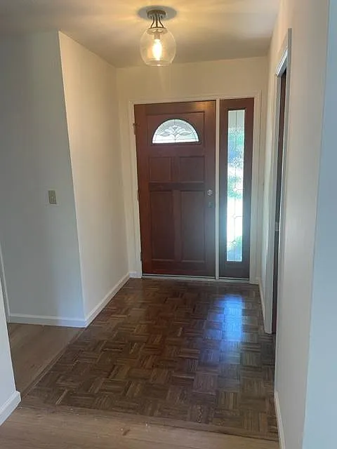 Building Photo - 1024 Palisade Ct