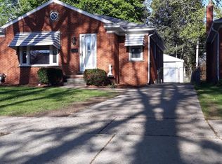 8155 Riverdale St, Dearborn Heights, MI 48127