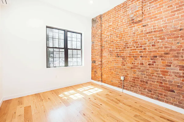 Rented by Nooklyn NYC LLC | media 7