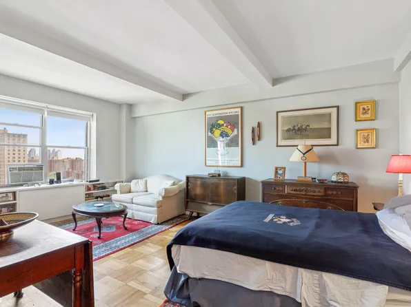 500 Grand Street C12D image 3 of 8