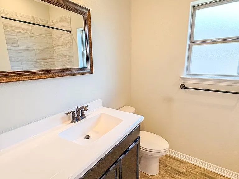 701 Juniper Dr — Photo 10