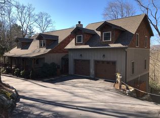 1215 Trays Island Rd, Sapphire, NC 28774