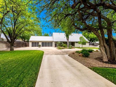 210 E Hackberry St, Fredericksburg, TX, 78624