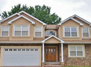 161 E Prospect Ave, Woodbridge, NJ 07095