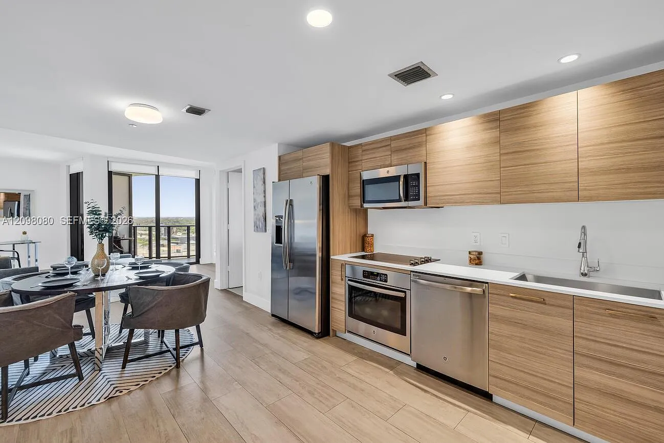 3401 Midtown Condo — Photo 1