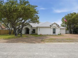 803 Buena Vista Dr, Rockport, TX 78382