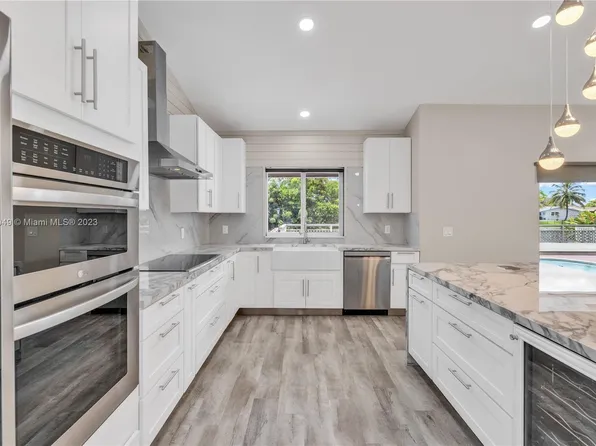 1720 NW 118th Ave, Pembroke Pines, FL 33026
