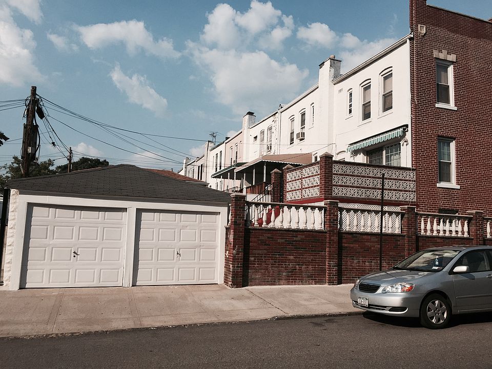 Detached Double Garage