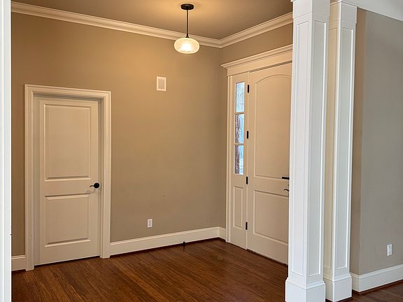 2nd image of 9001 SE 47th St
