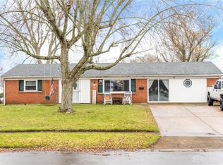 17 Hitching Post Rd, Englewood, OH 45322
