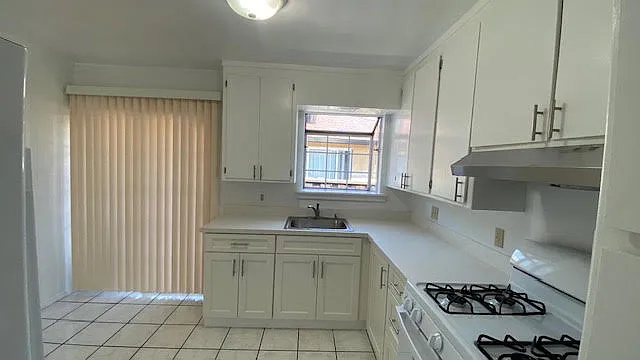 363 Orchard Ave — Photo 7