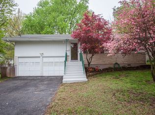 1455 S Overbrook Ave, Springfield, MO 65807