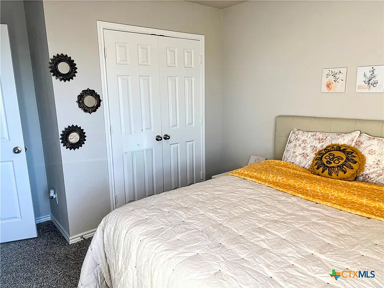 305 Bobby Lou Ln — Photo 5