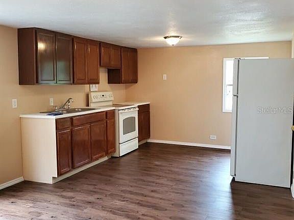 4th image of 449 King Charles Cir