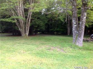 88-90-90 Valleygate Dr, Parish, NY 13131