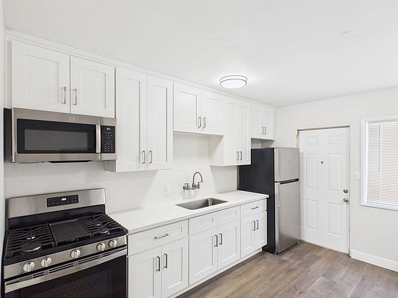 2nd image of 4839-4841 Iroquois Ave #4839