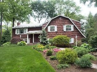 22 Biscayne Dr, Ramsey, NJ 07446