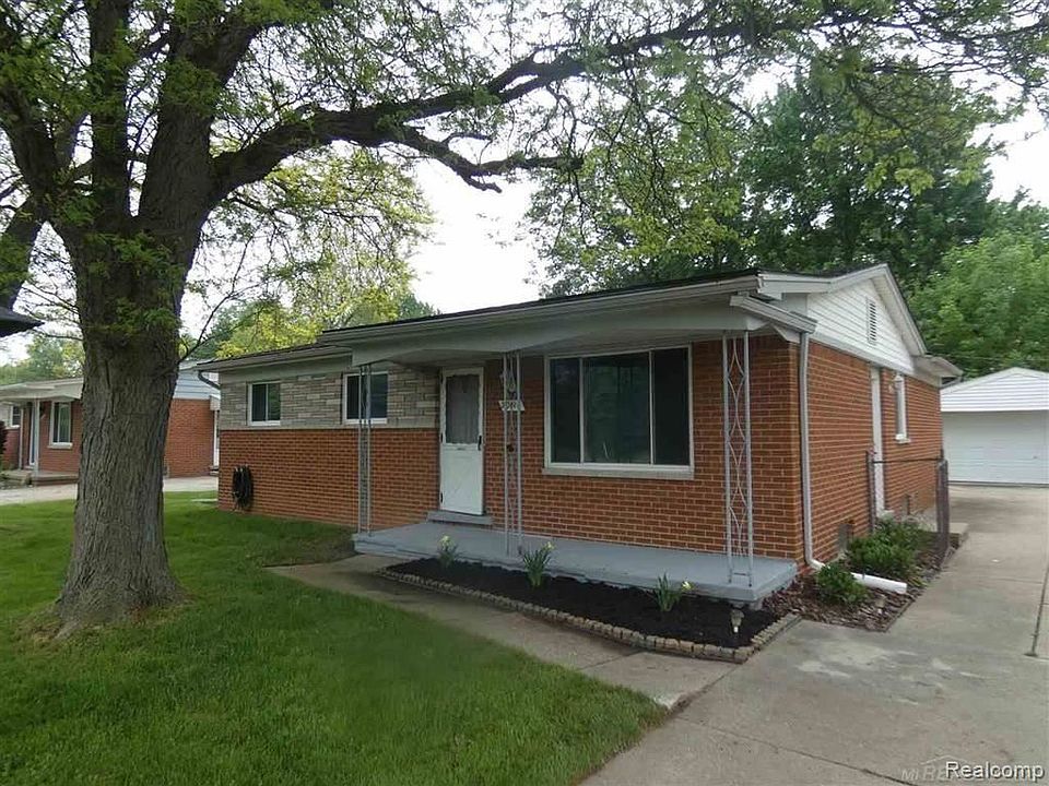 1st image of 20410 Carlier St