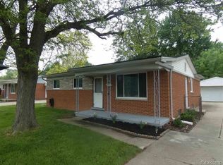 20410 Carlier St, Clinton Township, MI