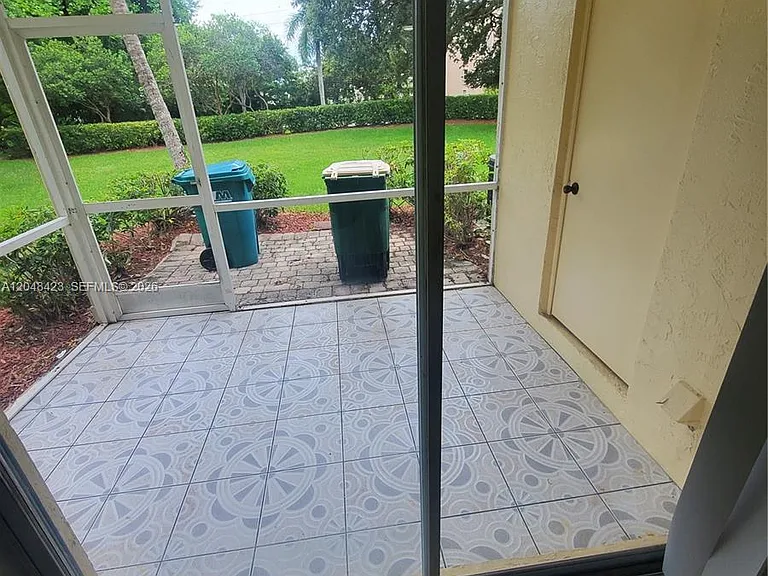7858 Dixie Beach Cir #7858 — Photo 9