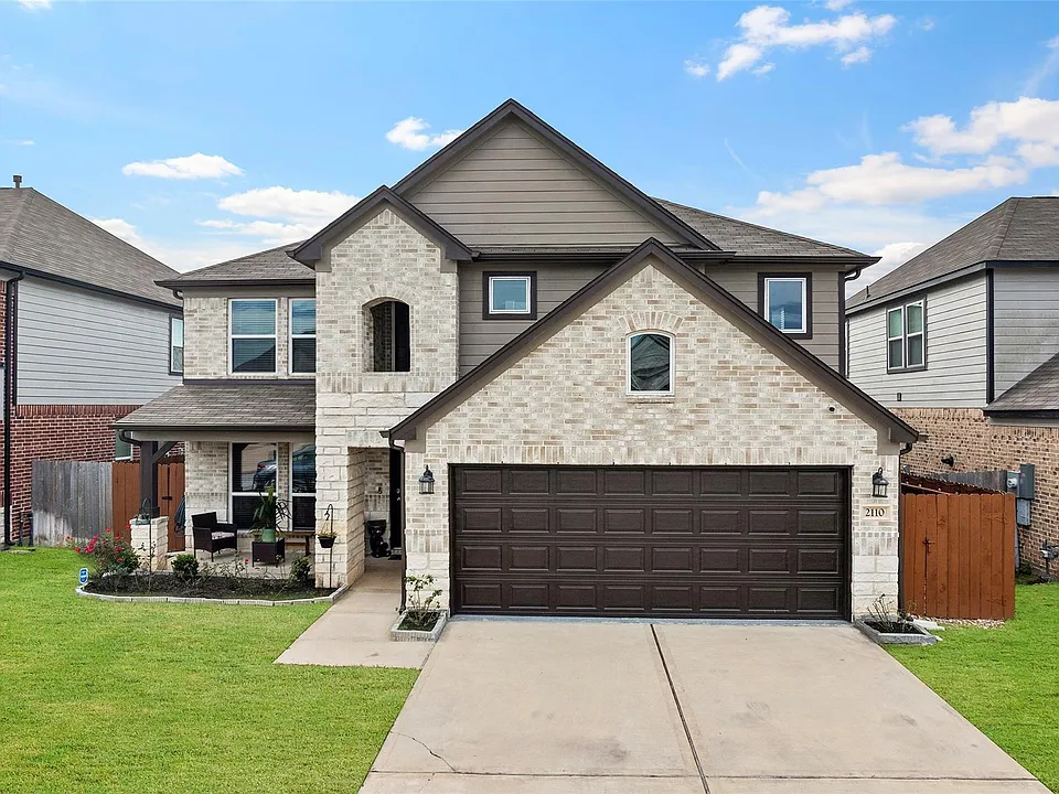 2110 Artic Loon Dr