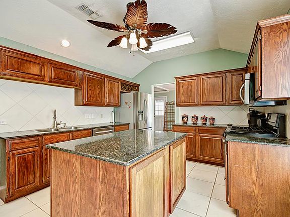 2nd image of 1506 Tonkawa Dr