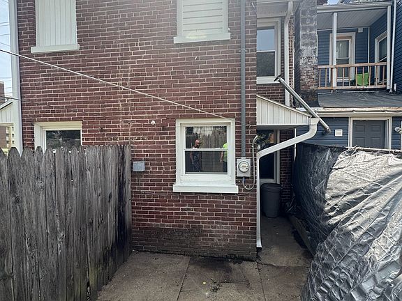 2nd image of 405 E King St #1