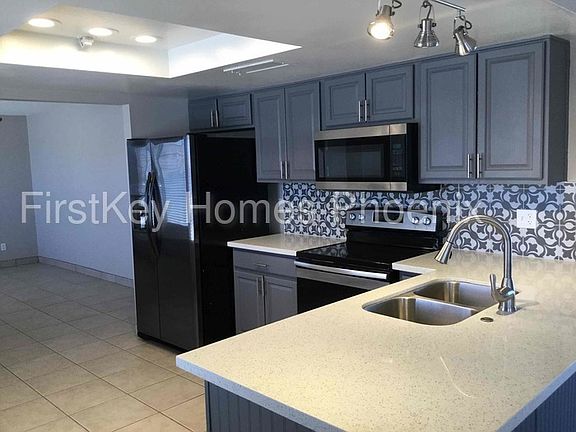 5th image of 8637 N 32nd Dr
