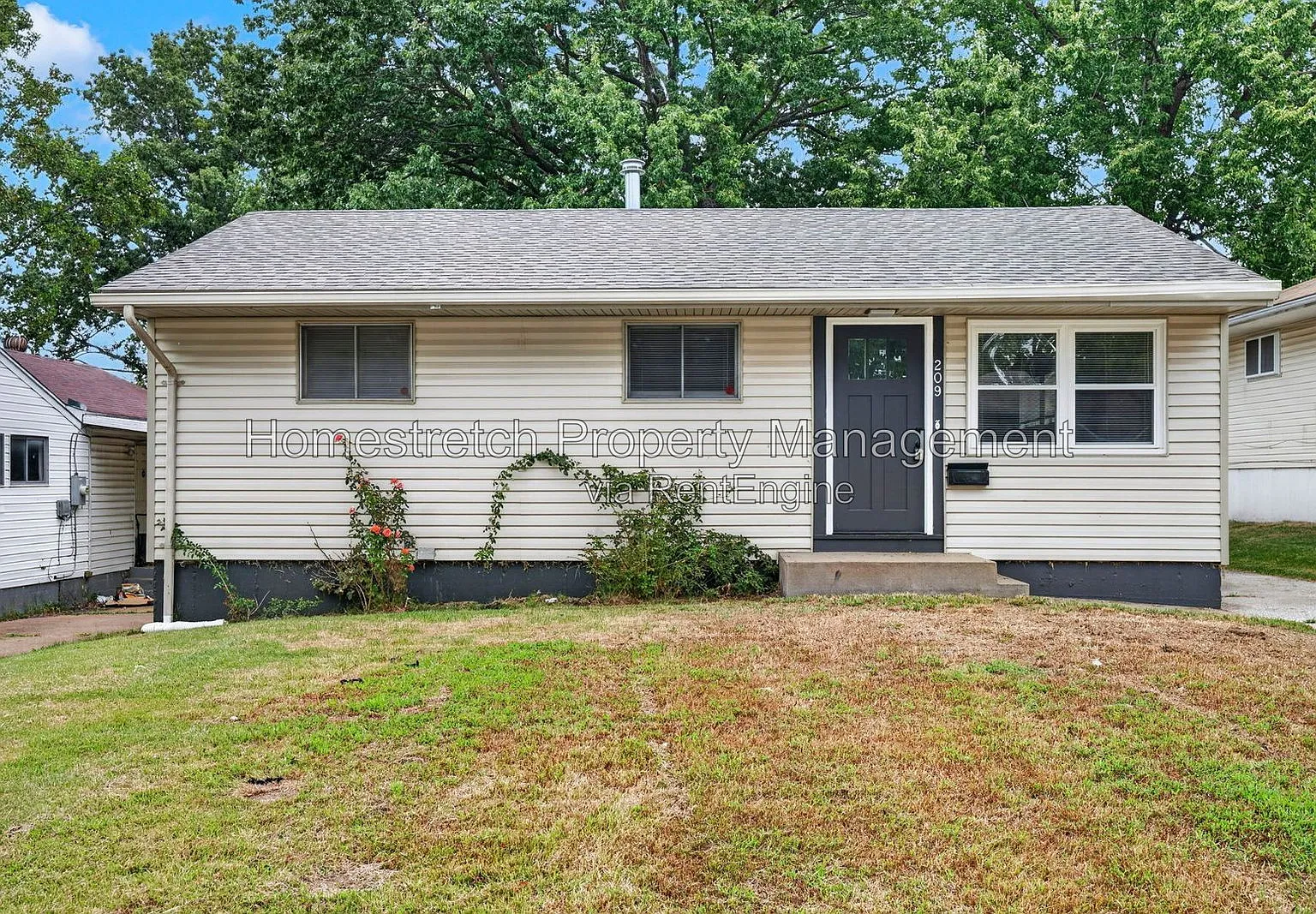 3 bed, 2.0 bath, 873 sqft, $1,540 — Photo 1