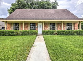 10615 Sagetree Dr, Houston, TX 77089