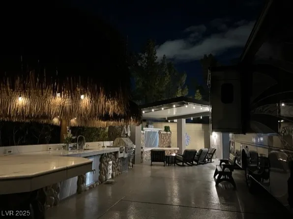 8175 Arville St #1, Las Vegas, NV 89139