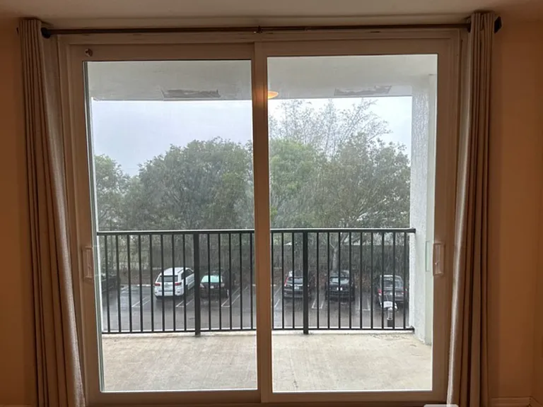 919 Villa Cir #919 — Photo 7