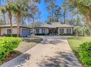 6 Strawberry Hill Rd, Hilton Head Island, SC 29928
