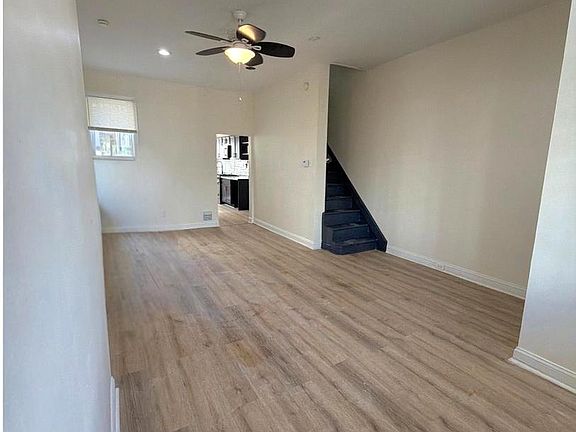 4th image of 3553 Stouton St