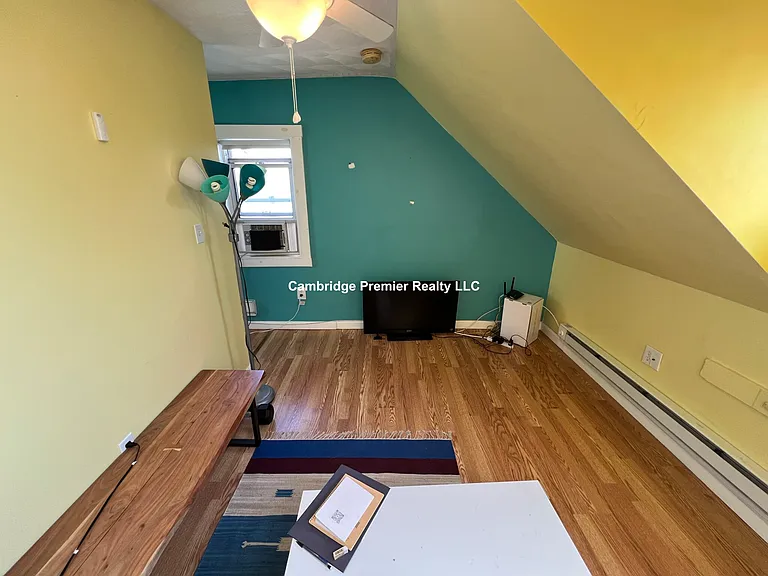 1105 Cambridge St #3A — Photo 9
