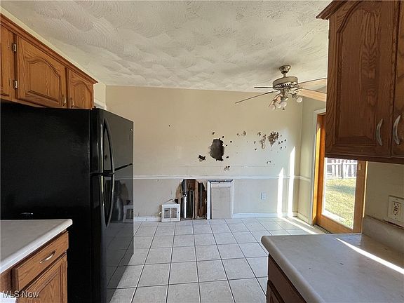 2nd image of 13300 Shady Oak Blvd