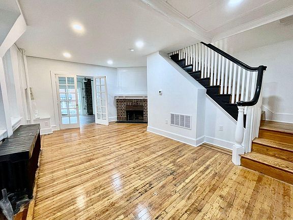 4th image of 4312 Spruce St #O
