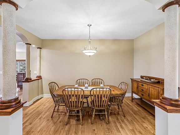 5th image of 9317 Catalina Cir