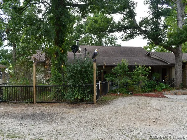 143 Walleye Point Dr, Camdenton, MO 65020