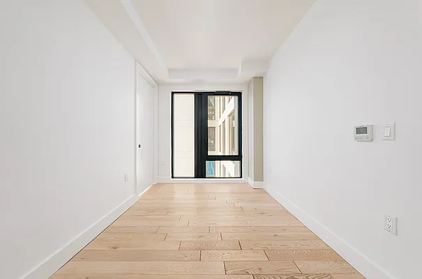 Rented by REAL New York | media 21