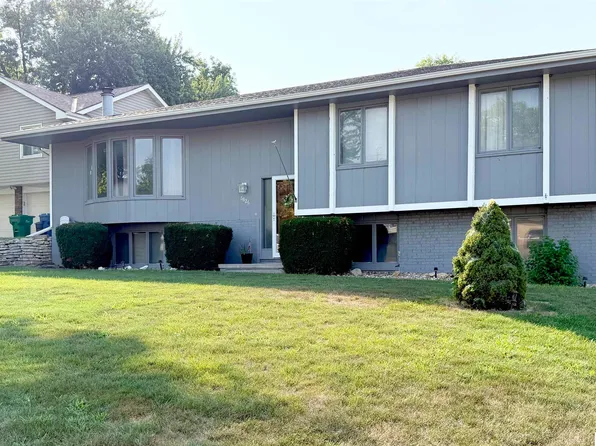 6826 S 73rd Ave, Ralston, NE 68127