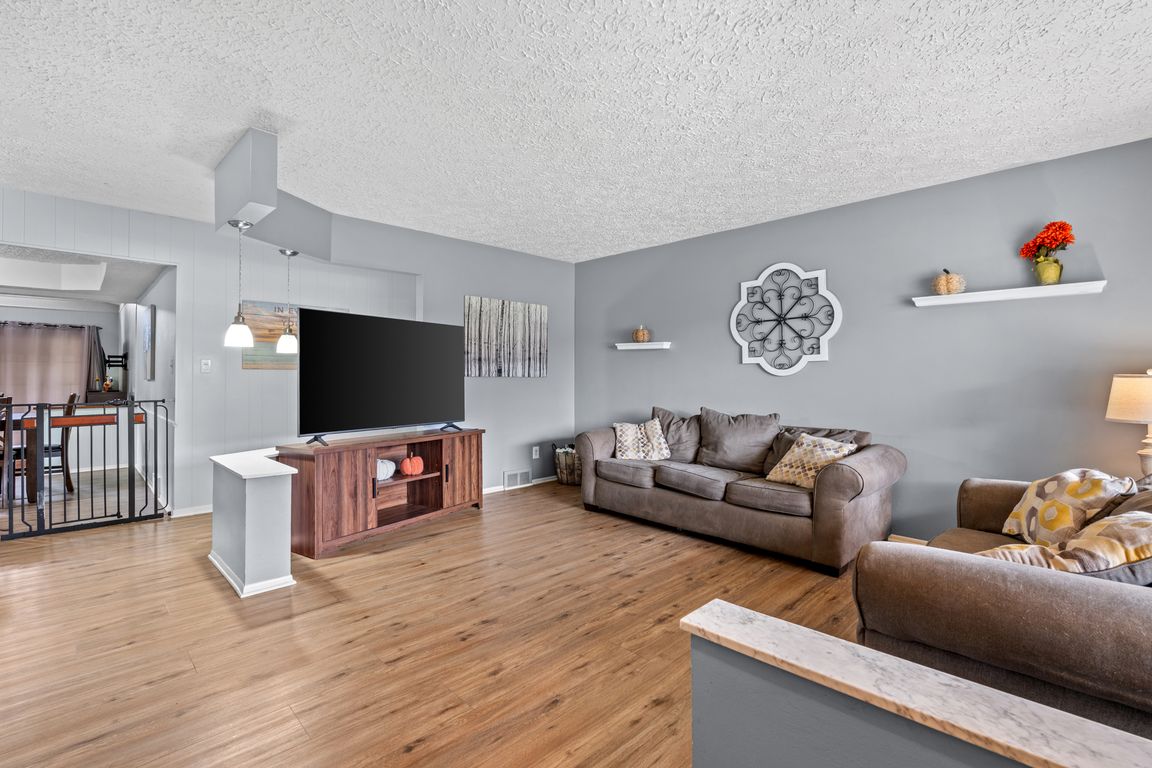 next background image