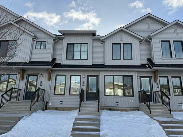 525 Secord Blvd NW #7, Edmonton, AB T5T 7B8