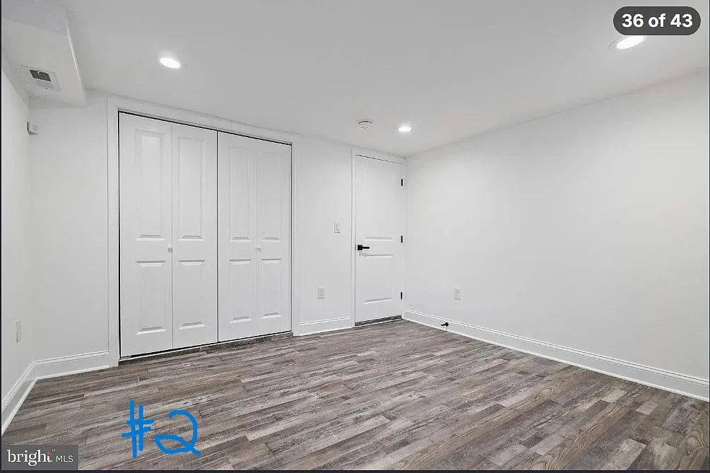 500 N Lakewood Bedroom — Photo 2
