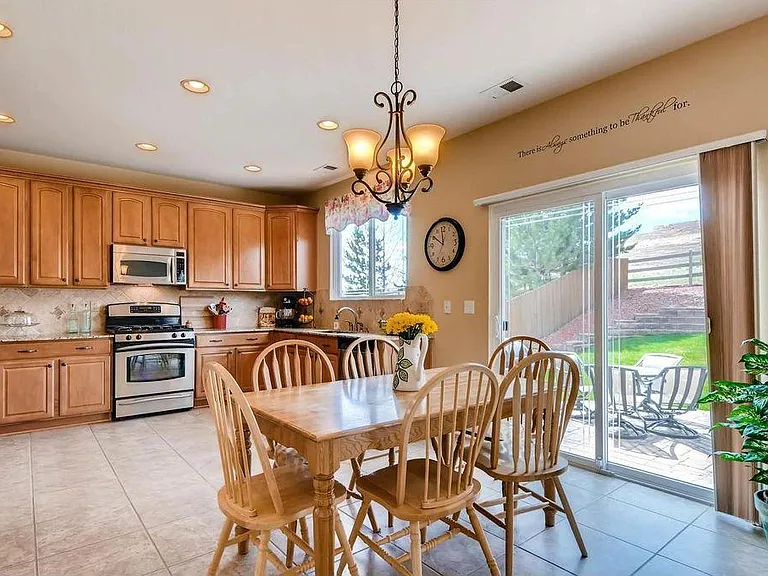 10382 Nottingham Dr — Photo 19
