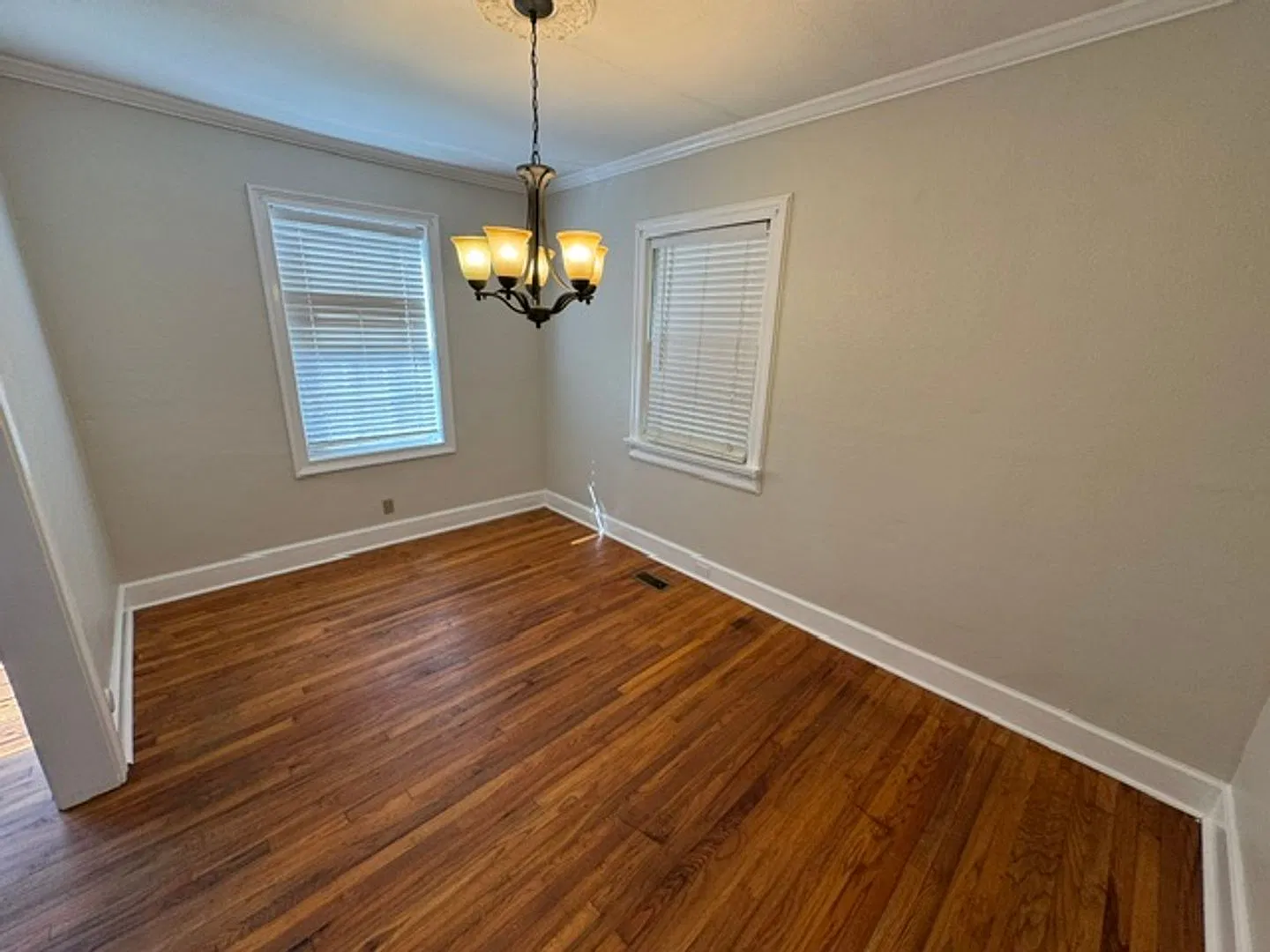 306 E Mclendon Circle — Photo 3