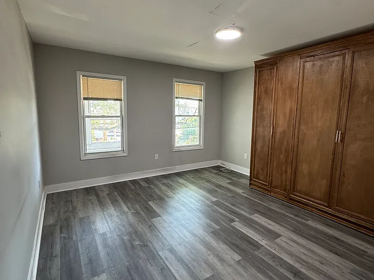 222 Hallock Ave #2 — Photo 8