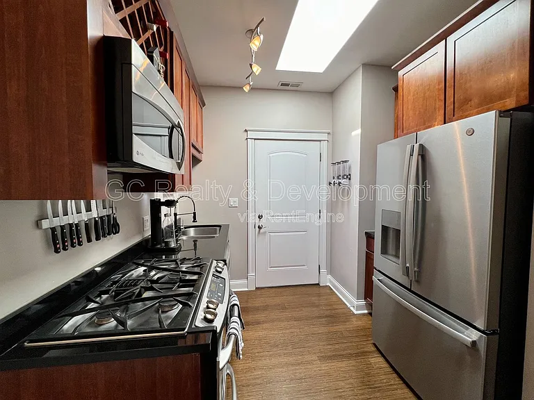2702 W Cortland St #3 — Photo 5
