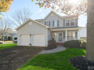 508 Grandview St, Middlesex, NJ 08846